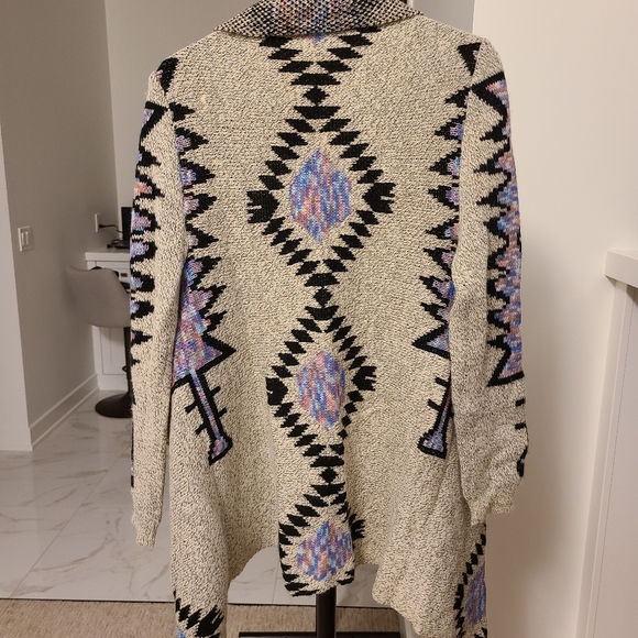 Cardigan New - Picture 3 of 6